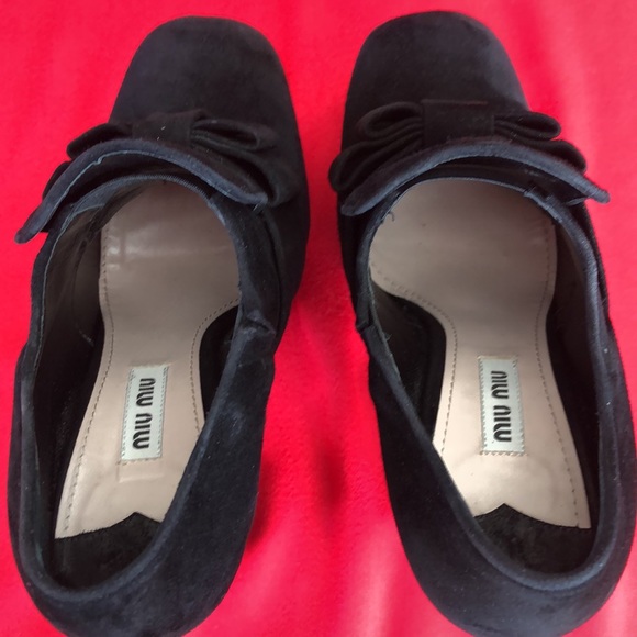 Mic Miu black suede bow booties with glitter platform - Picture 7 of 11